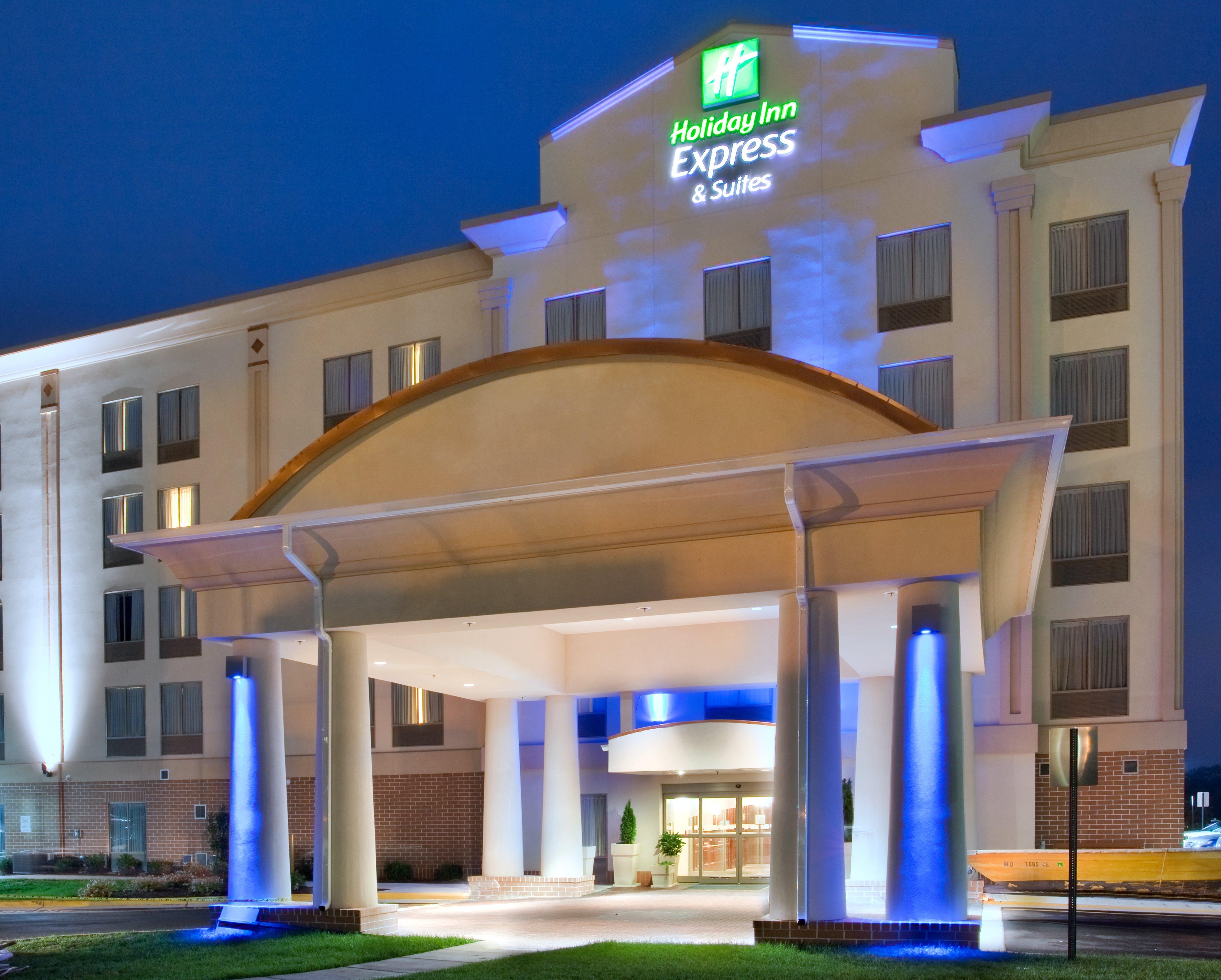 Holiday Inn Express Hotel & Suites Fredericksburg, An Ihg Hotel Esterno foto