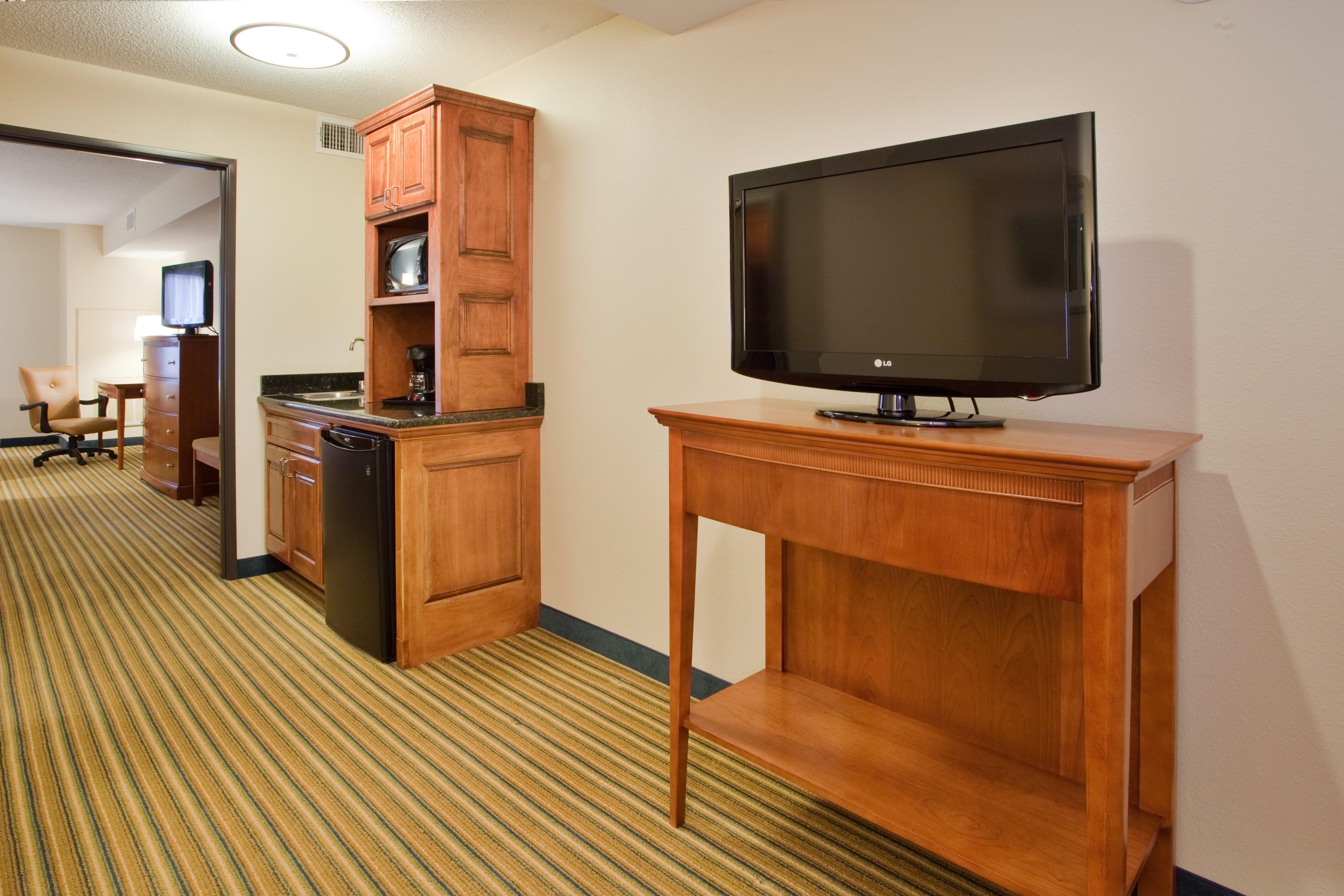 Holiday Inn Express Hotel & Suites Fredericksburg By Ihg Esterno foto