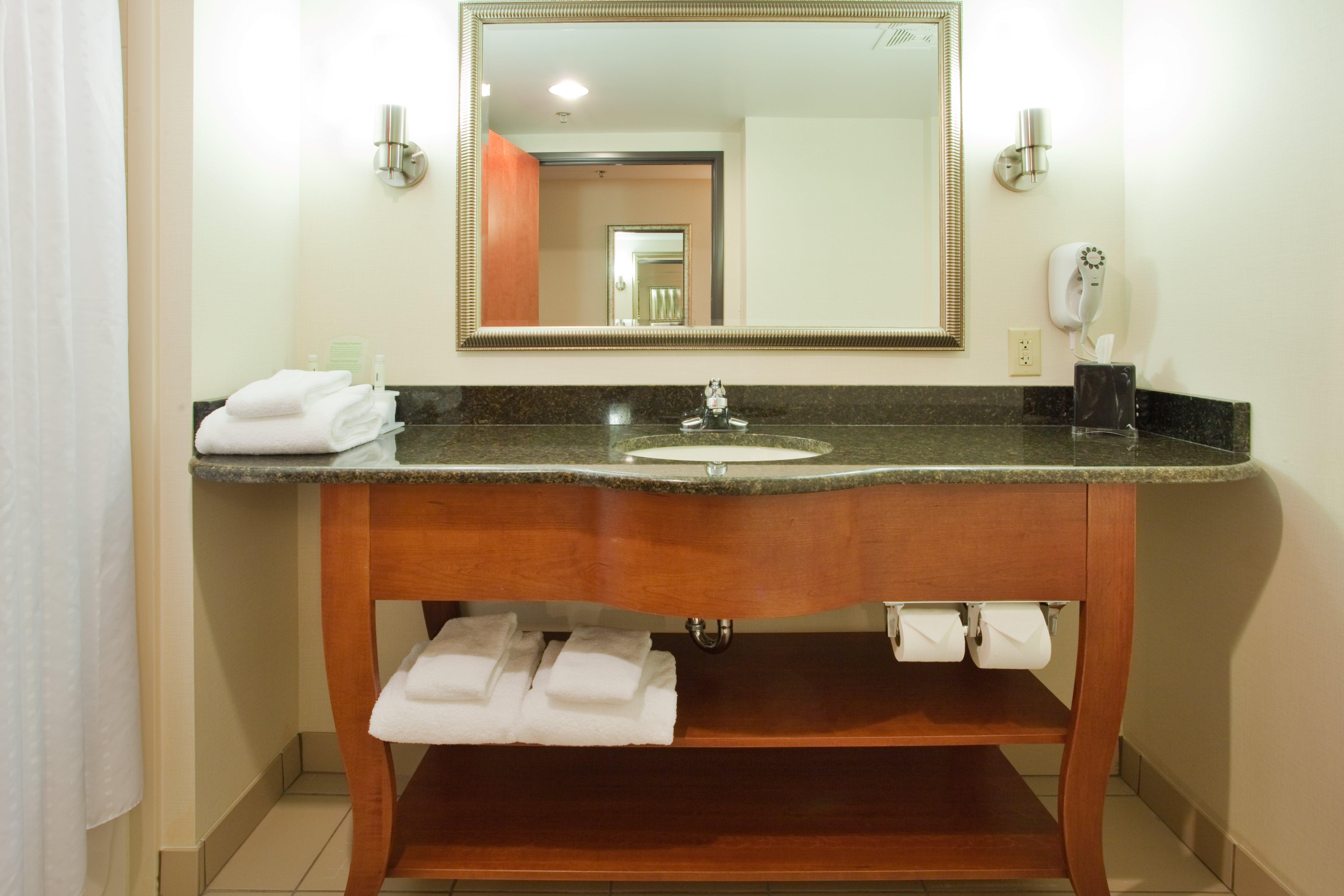 Holiday Inn Express Hotel & Suites Fredericksburg, An Ihg Hotel Esterno foto