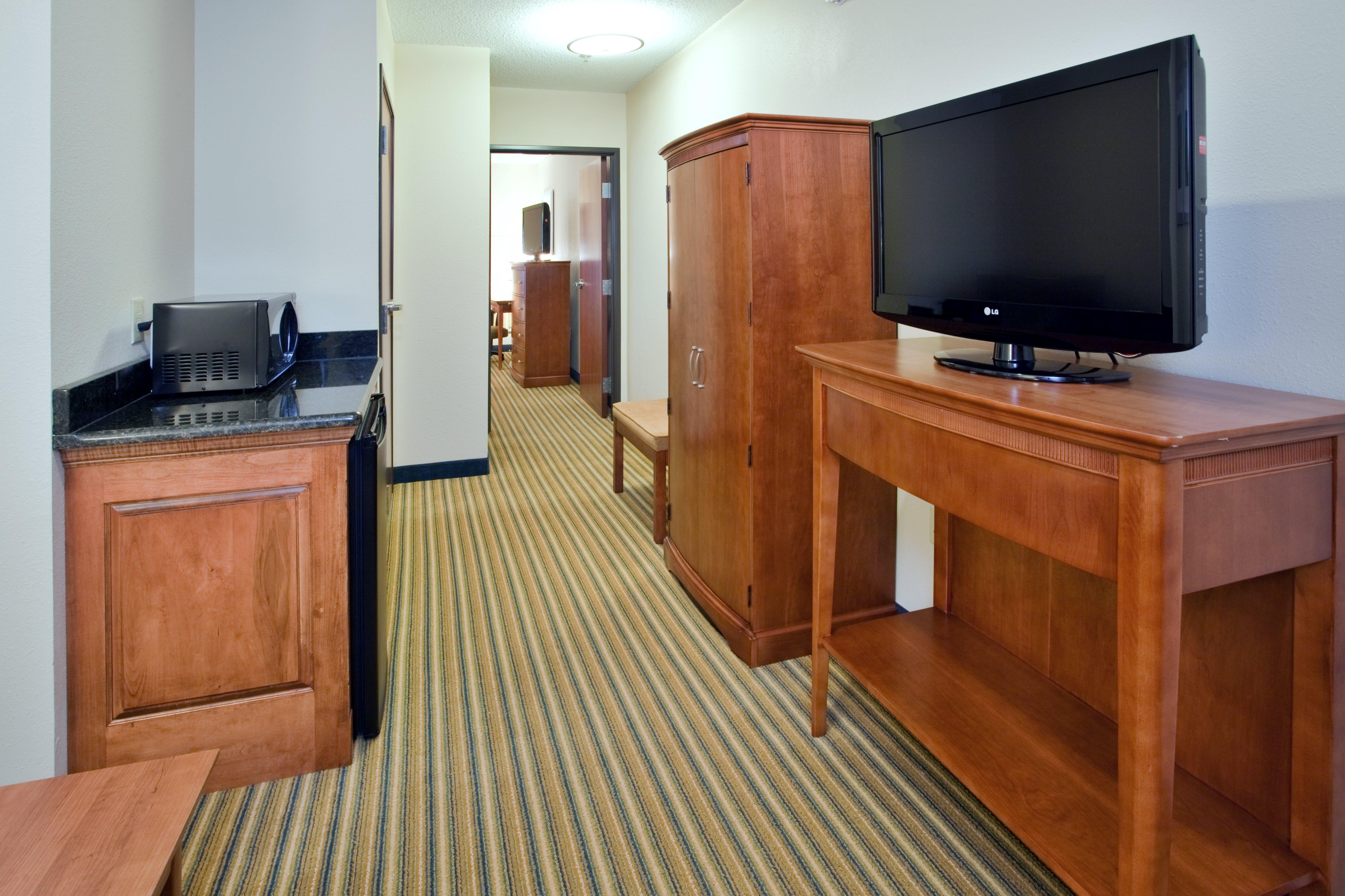 Holiday Inn Express Hotel & Suites Fredericksburg, An Ihg Hotel Esterno foto